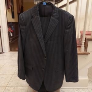 NWT HICKEY Gray Pinstripe Suit 42R